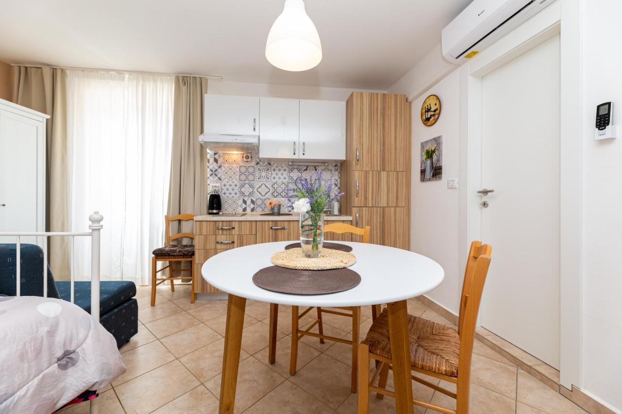 Apartments Riva Baška Екстериор снимка