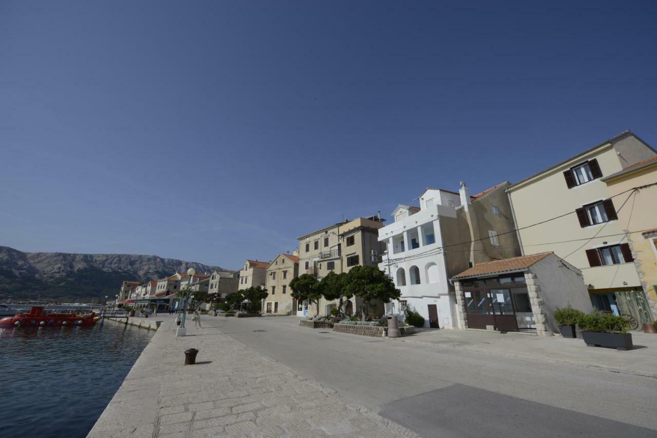 Apartments Riva Baška Екстериор снимка